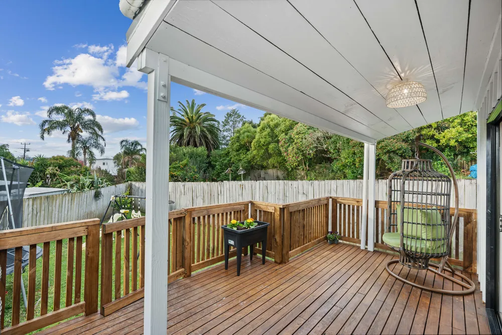 Photos of 8A Parrs Cross Road