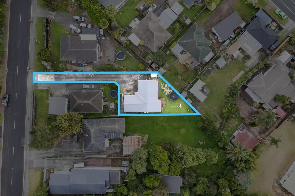 Photos of 8A Parrs Cross Road
