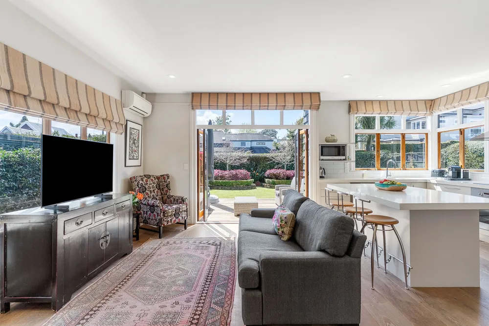 Photos of 1 Lillington Road