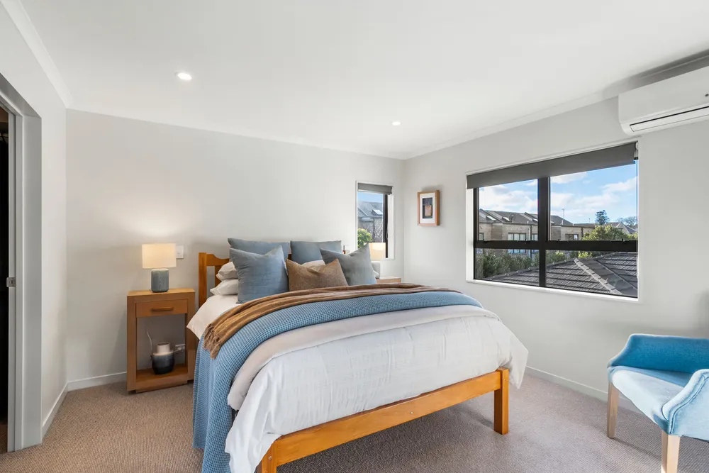 Photos of 15 Tihi Street
