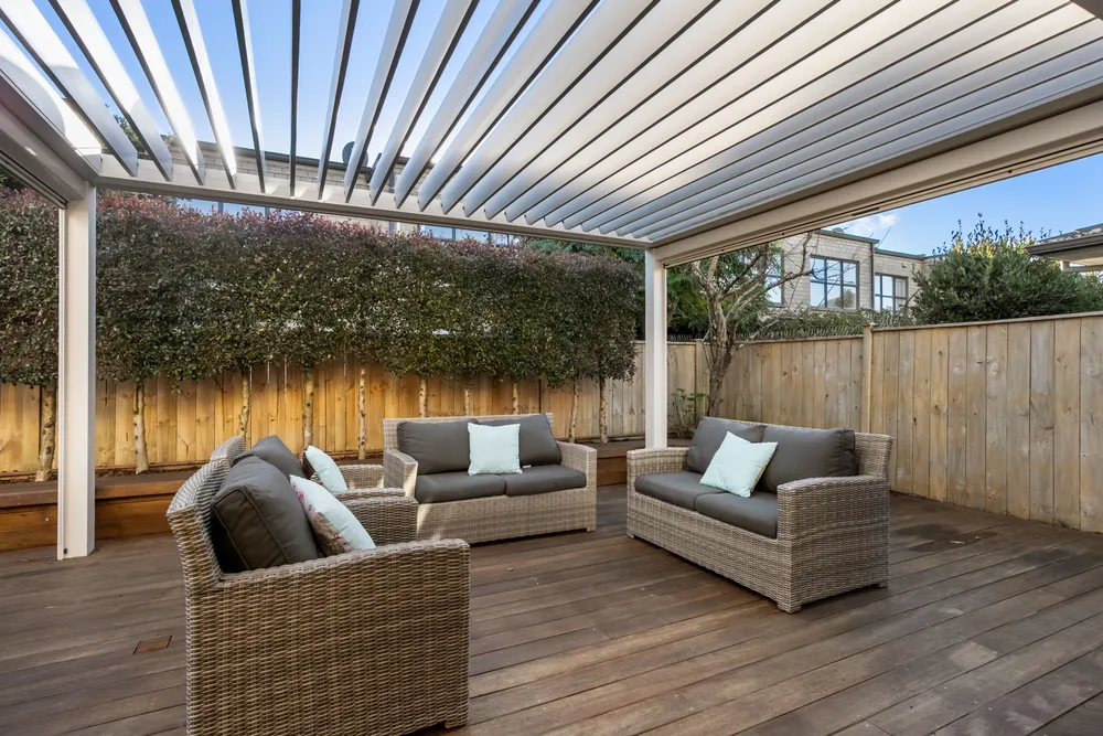 Photos of 15 Tihi Street