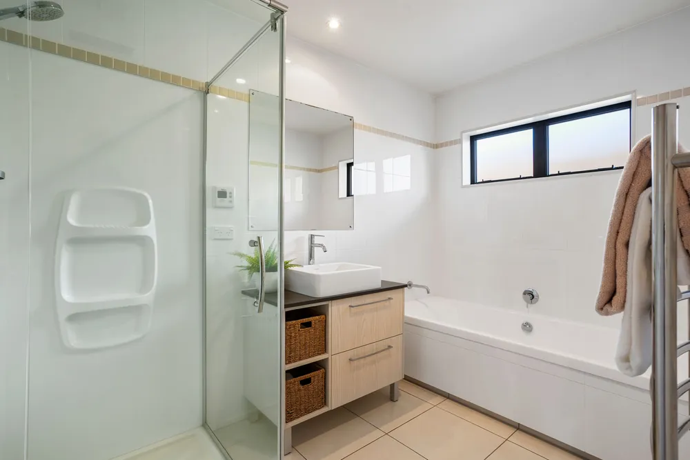 Photos of 15 Tihi Street