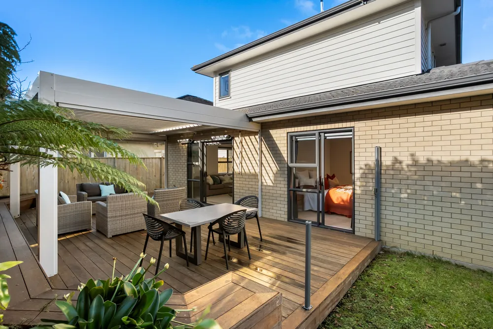 Photos of 15 Tihi Street