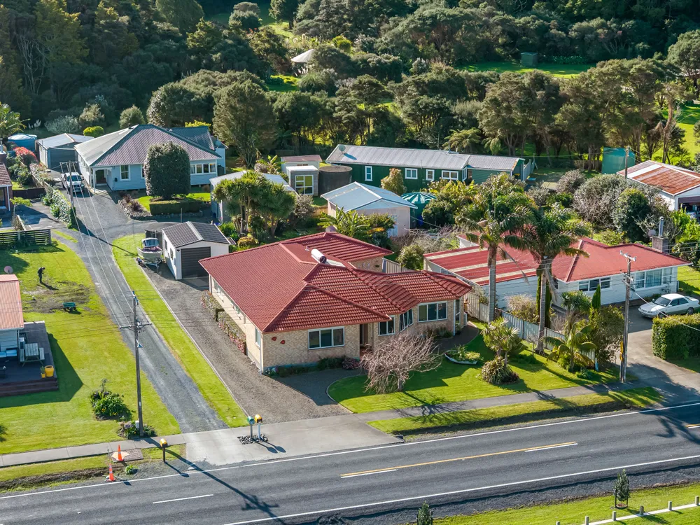 Photos of 534 Leigh Road