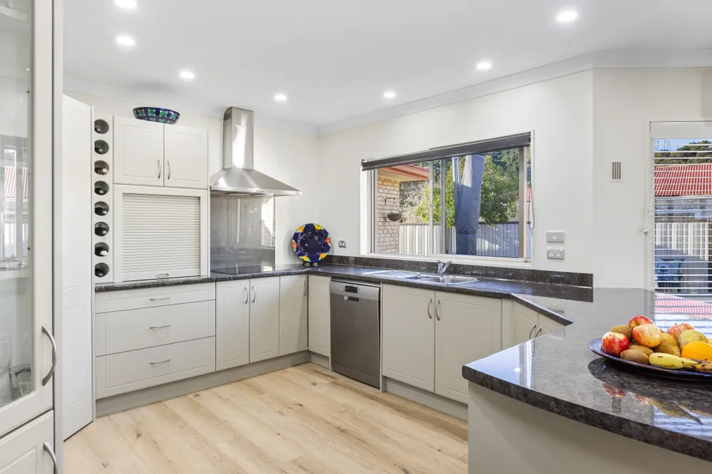 Photos of 534 Leigh Road