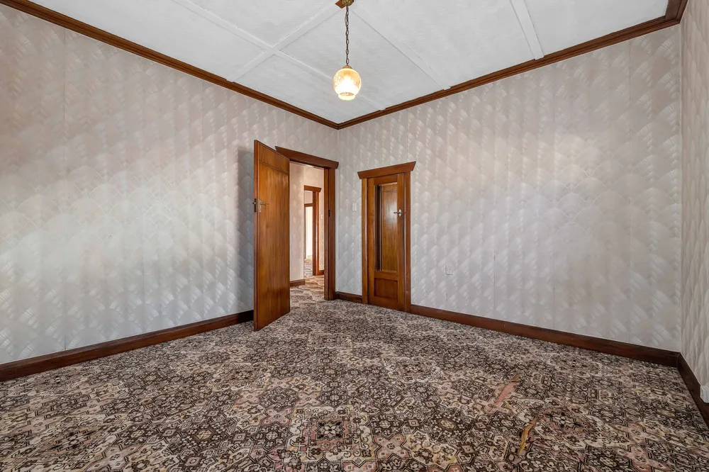Photos of 33 Beach Street