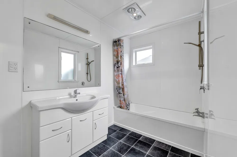 Photos of 33 Beach Street