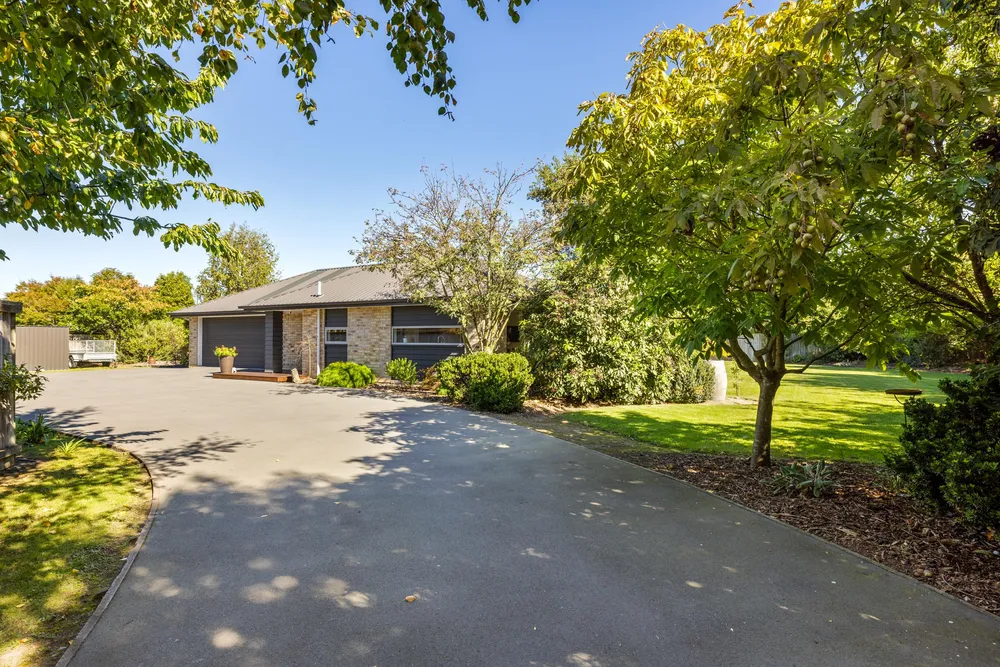 Photos of 219 Lowes Road