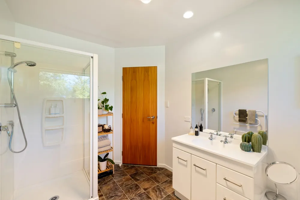 Photos of 219 Lowes Road