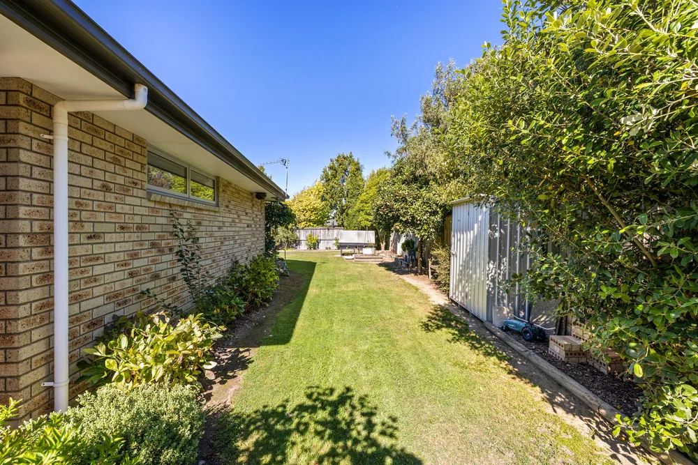 Photos of 219 Lowes Road