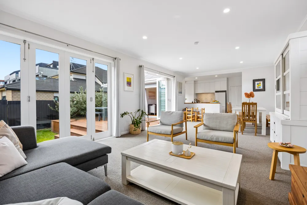 Photos of 117 Pah Road