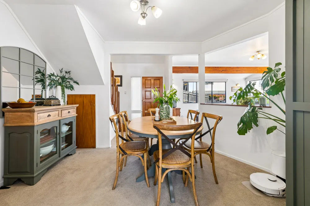 Photos of 17C Wilding Avenue