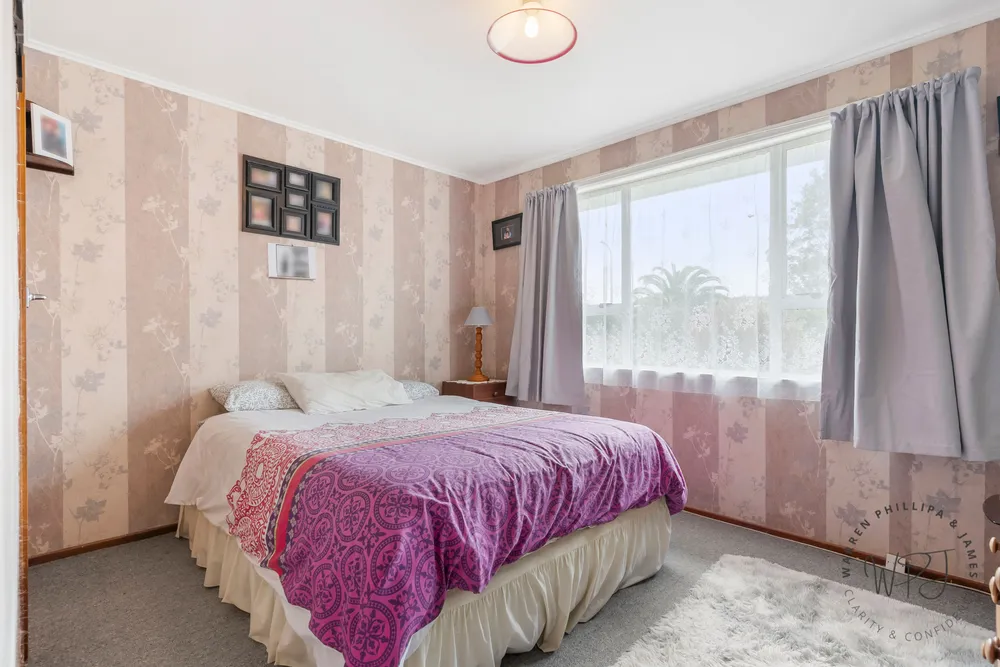 Photos of 7 Eastburn Street