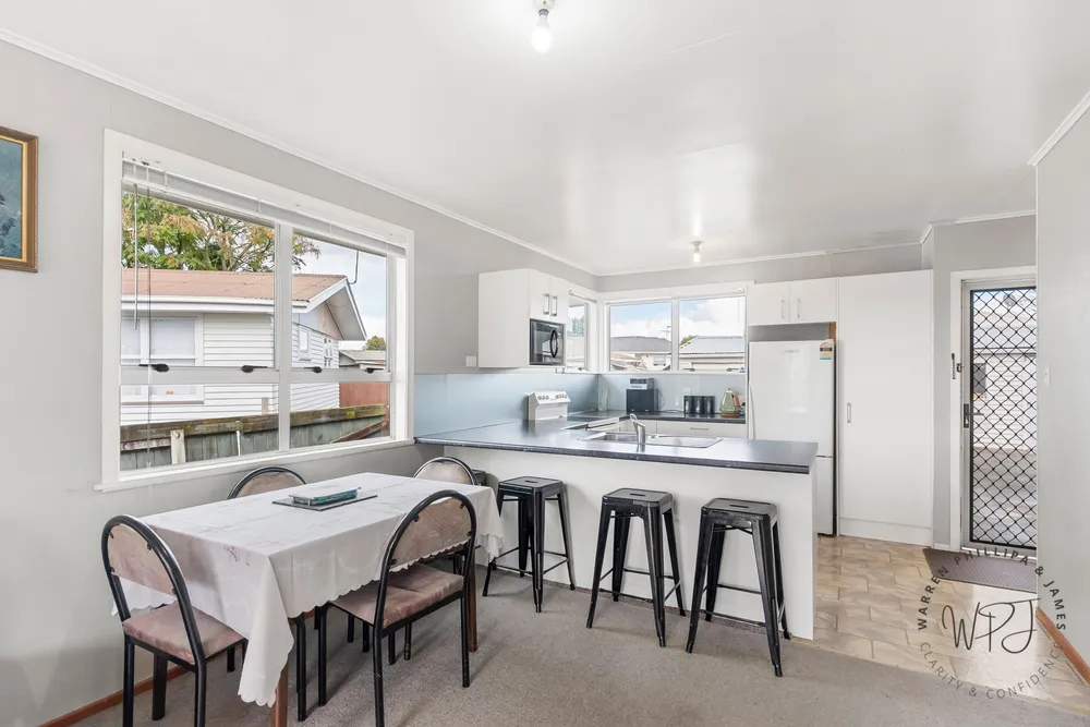 Photos of 7 Eastburn Street
