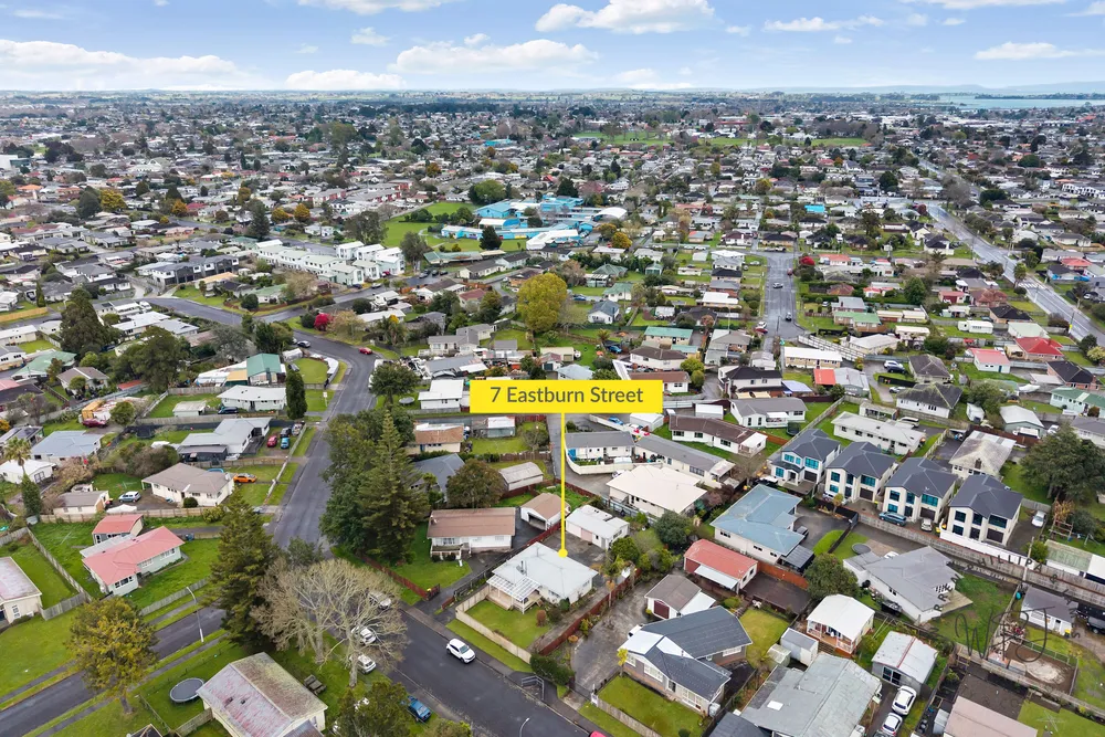 Photos of 7 Eastburn Street