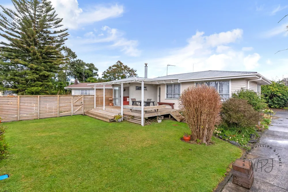 Photos of 7 Eastburn Street
