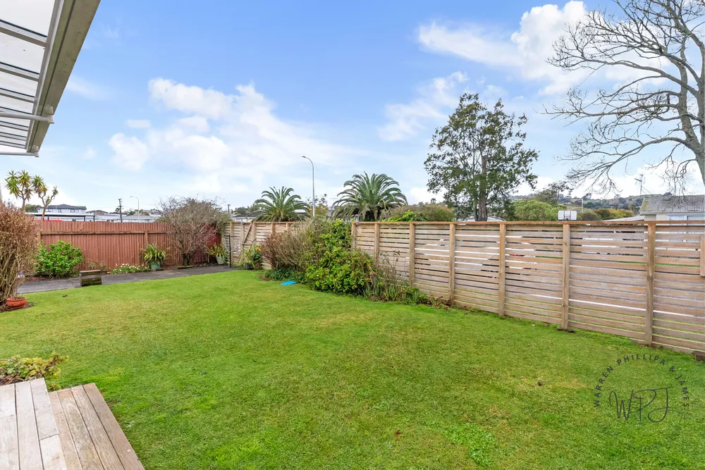 Photos of 7 Eastburn Street