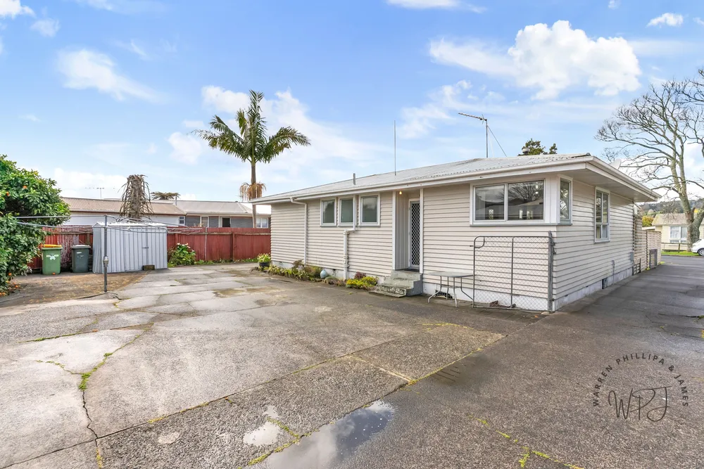 Photos of 7 Eastburn Street