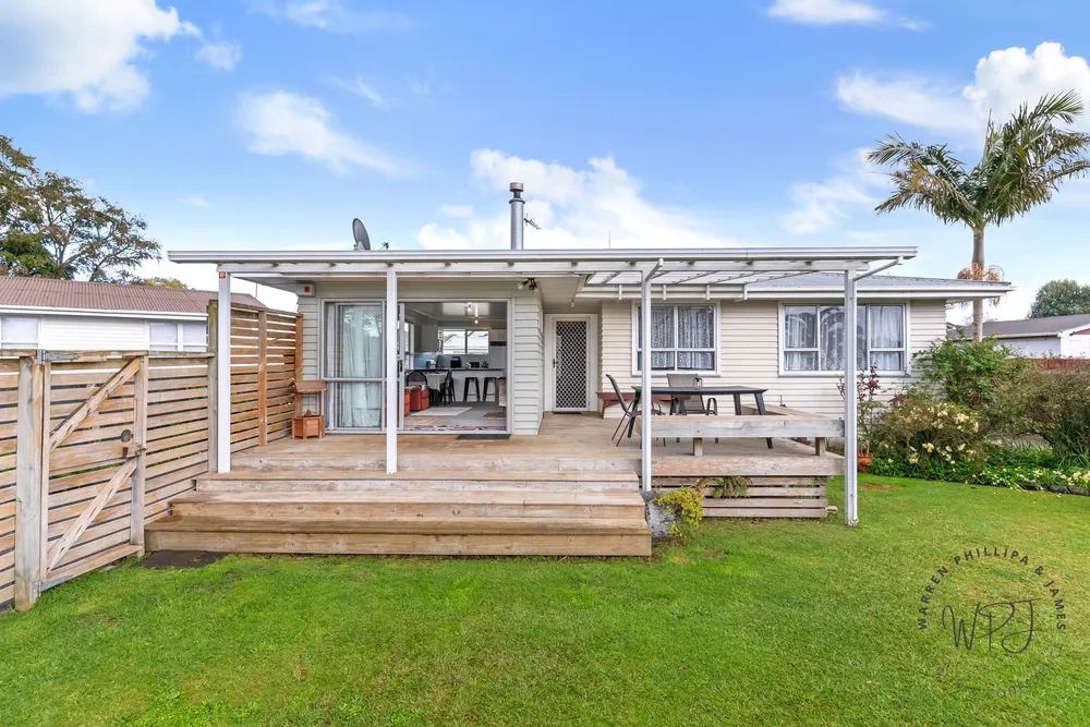 Photos of 7 Eastburn Street