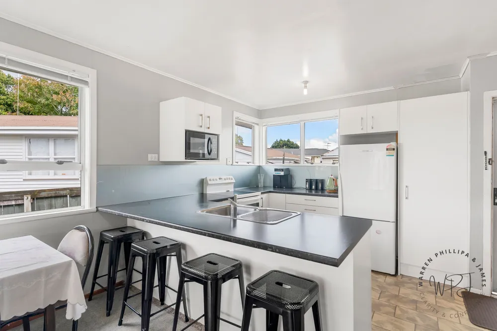 Photos of 7 Eastburn Street