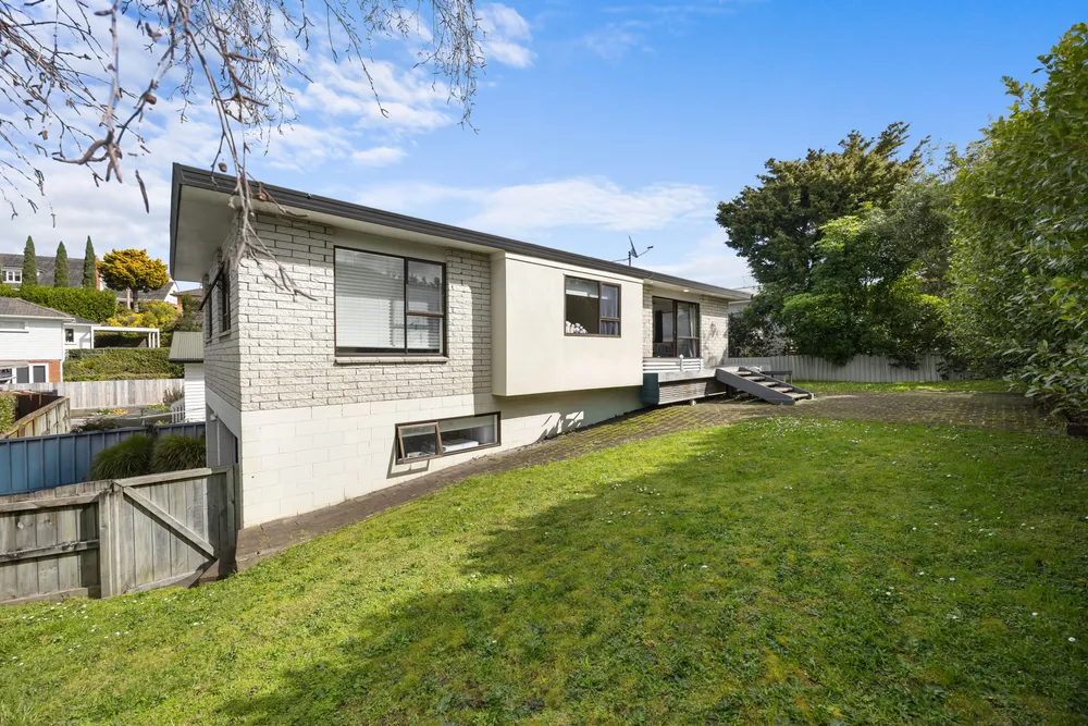 Photos of 52A Ballarat Street