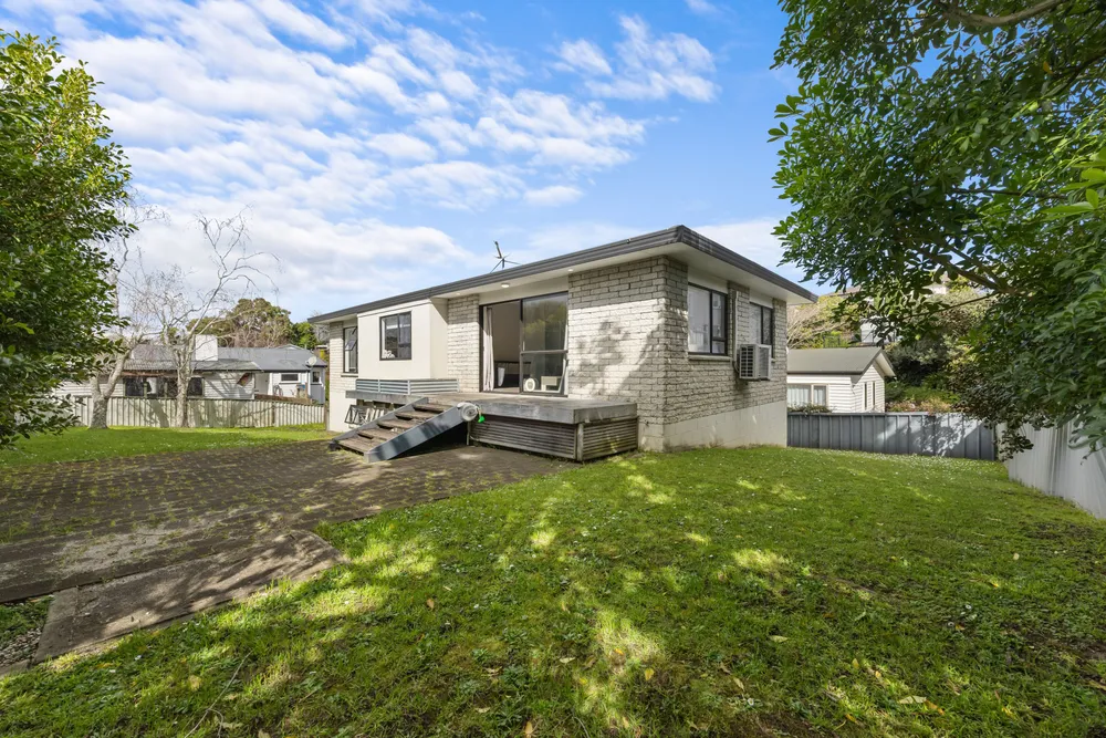 Photos of 52A Ballarat Street