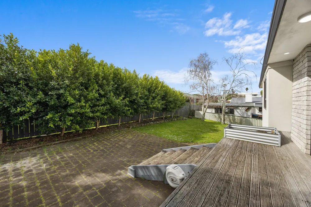 Photos of 52A Ballarat Street