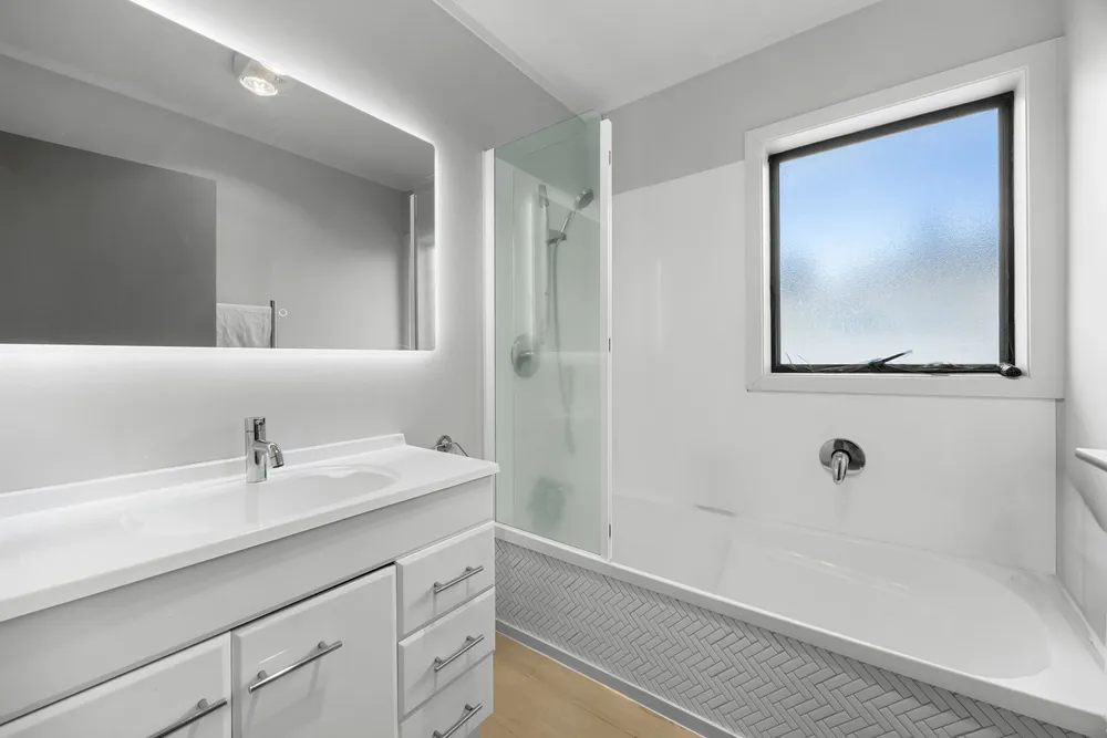 Photos of 52A Ballarat Street