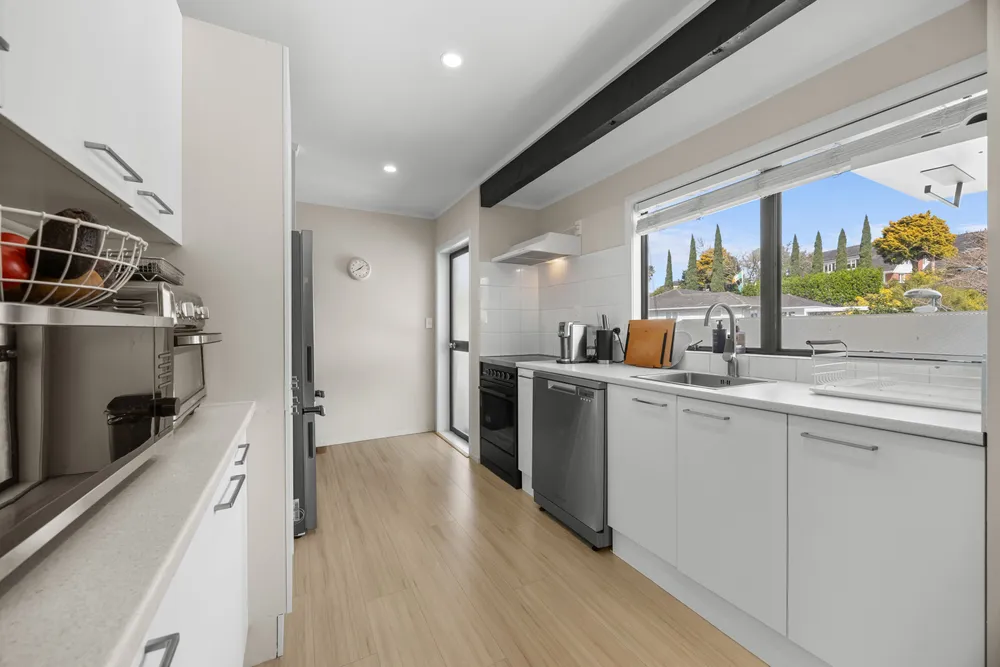Photos of 52A Ballarat Street