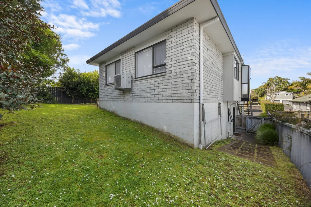 Photos of 52A Ballarat Street
