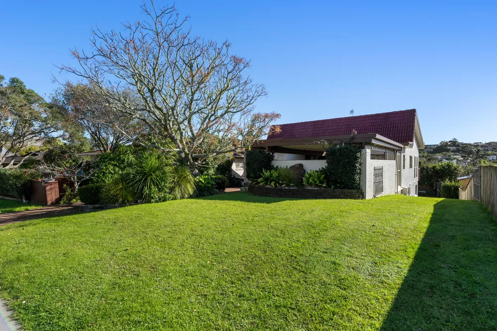 Photos of 10 Oaktree Avenue