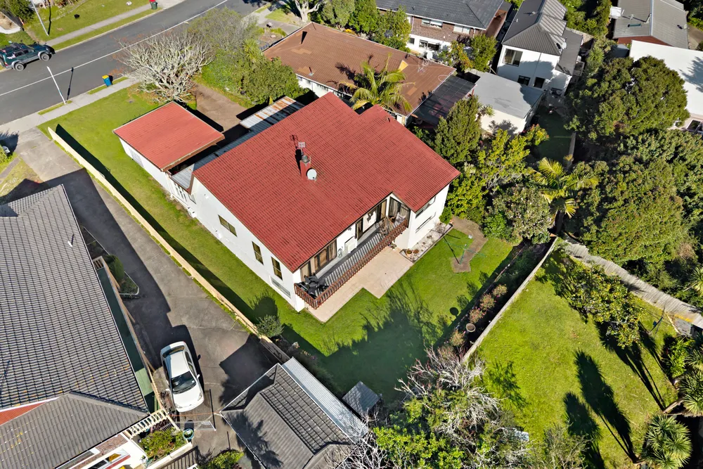 Photos of 10 Oaktree Avenue