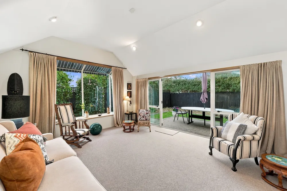 Photos of 140A Blighs Road