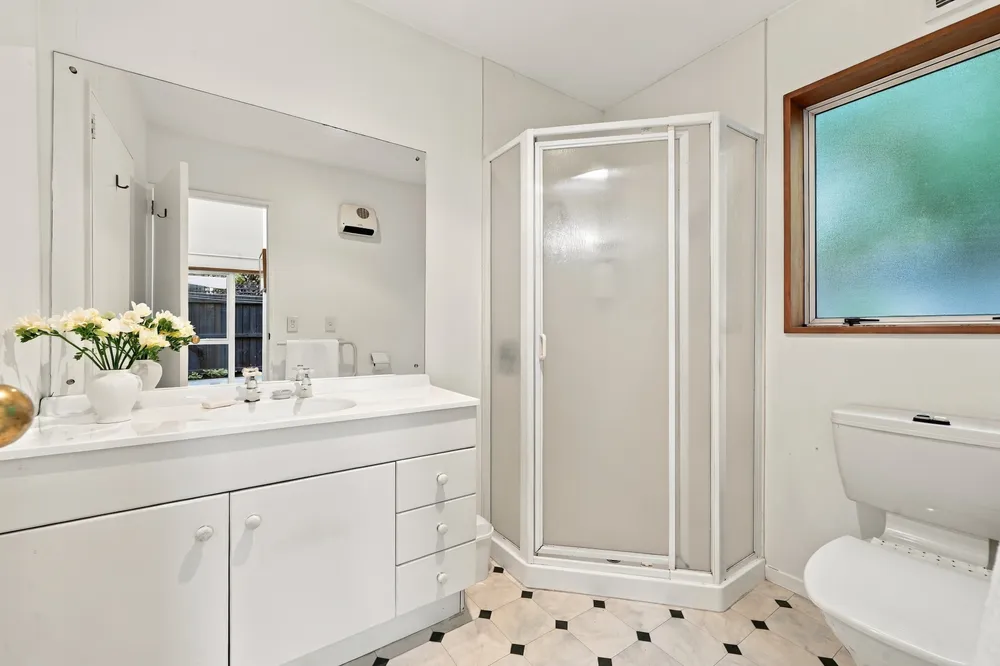 Photos of 140A Blighs Road