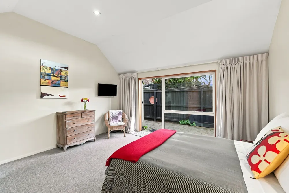 Photos of 140A Blighs Road