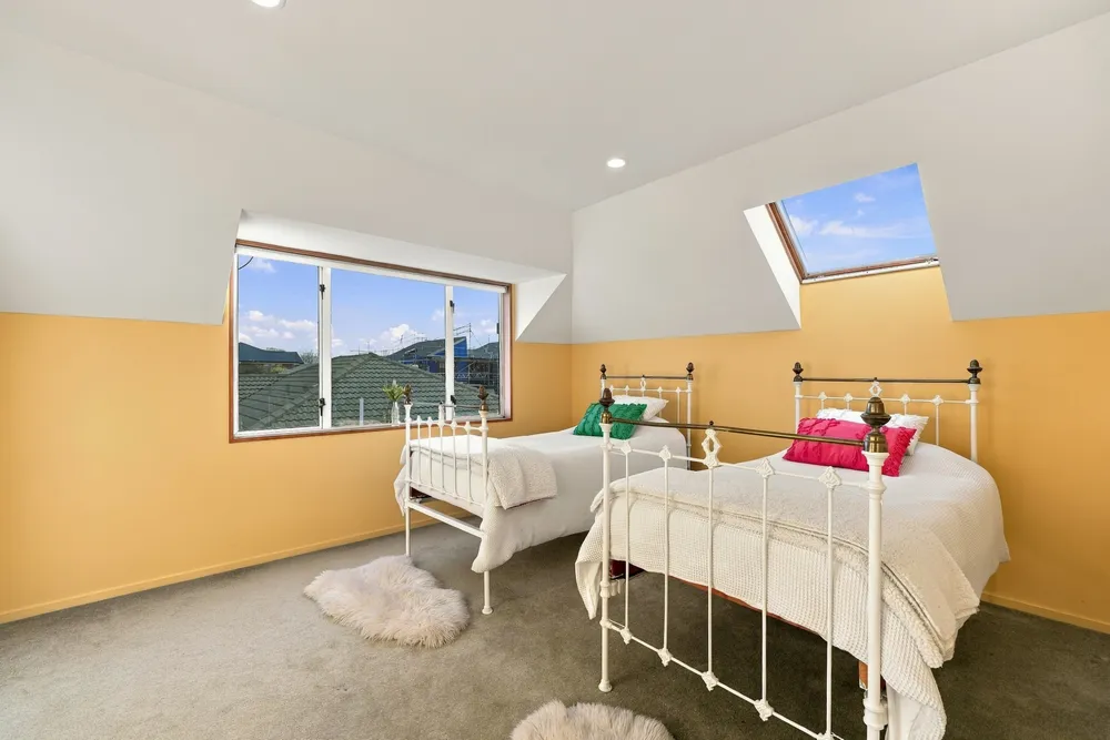 Photos of 140A Blighs Road