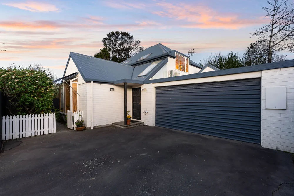 Photos of 140A Blighs Road