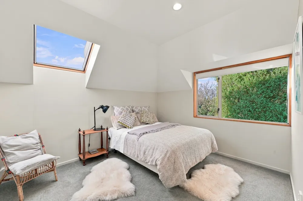 Photos of 140A Blighs Road