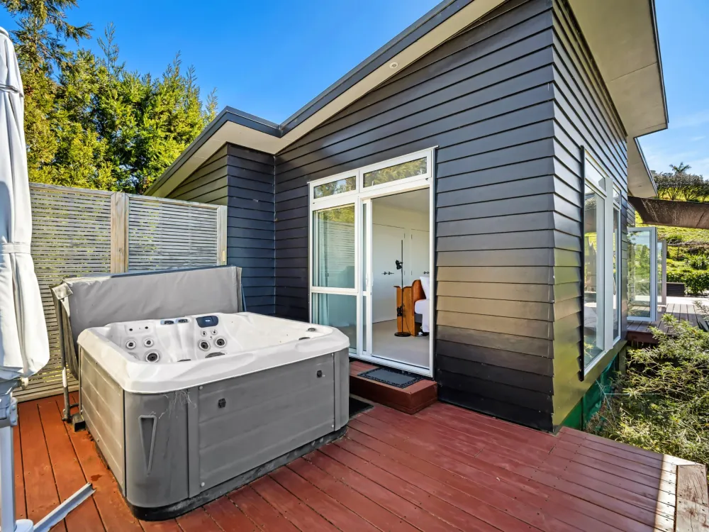 Photos of 193 Lindemann Road