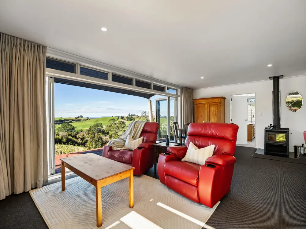 Photos of 193 Lindemann Road