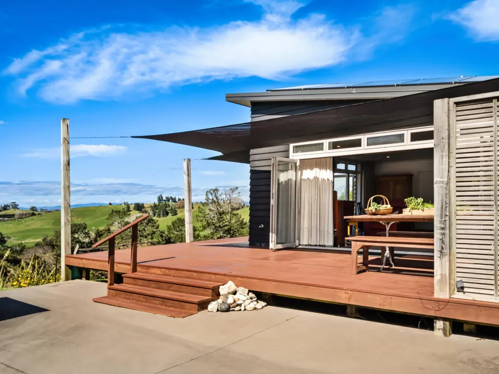 Photos of 193 Lindemann Road