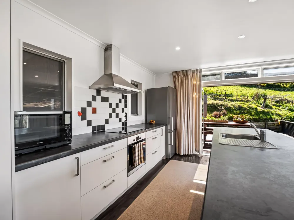 Photos of 193 Lindemann Road