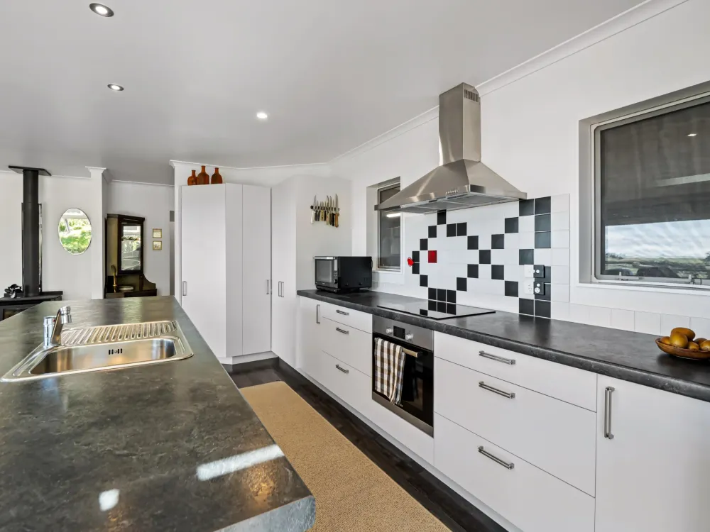 Photos of 193 Lindemann Road