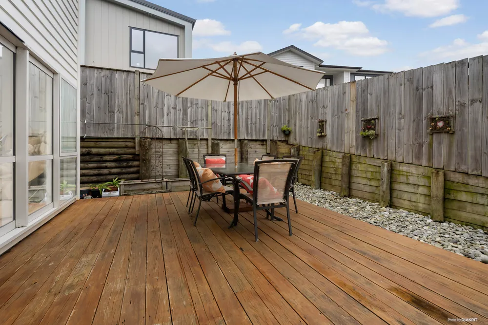 Photos of 14B Coniston Avenue