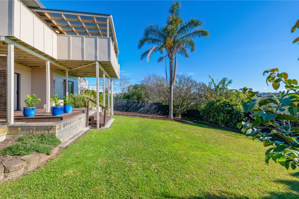 Photos of 24 Halldene Terrace