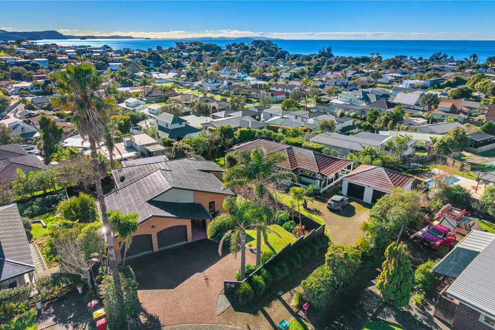 Photos of 24 Halldene Terrace