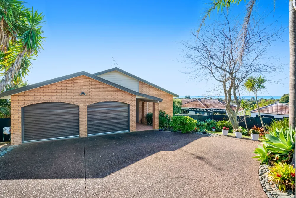 Photos of 24 Halldene Terrace