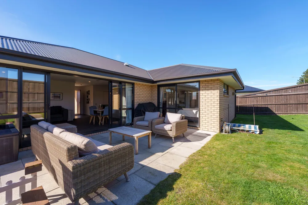 Photos of 31 Durells Crescent