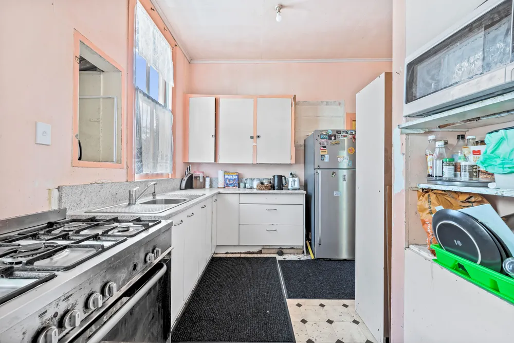 Photos of 35 Edenvale Crescent