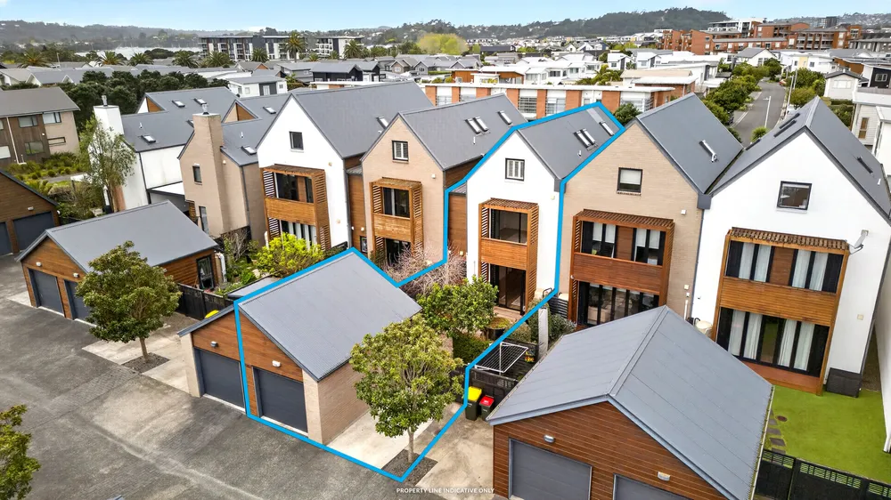 Photos of 18 Meteor Road